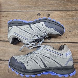 Fila womens size 6 running shoe grey.  Northampton